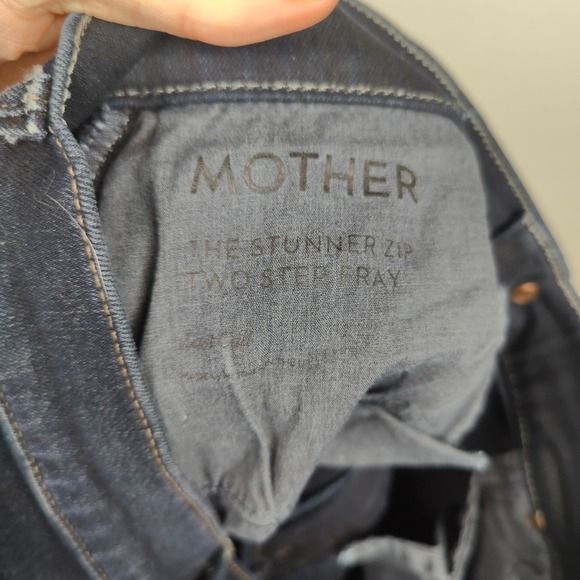 MOTHER The Stunner Zip Two Step Fray Jeans Womens 30 Dark Wash Last Call Skinny - Picture 9 of 12